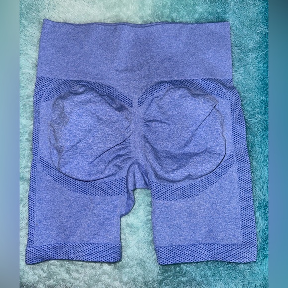 Athletic booty lifting shorts - Picture 2 of 3